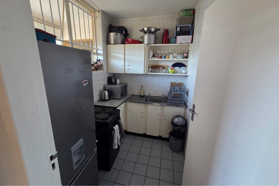 1 Bedroom Property for Sale in Loevenstein Western Cape